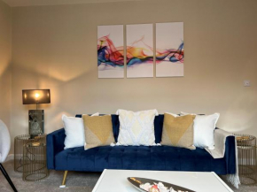 Charming 4-Bed House in Winchester Free Parking